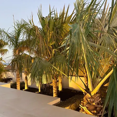 Claus - Private Pool Oasis In